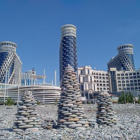 Apartment On Sherif Khimshiashvili Street 15B Batumi Zewnętrze zdjęcie