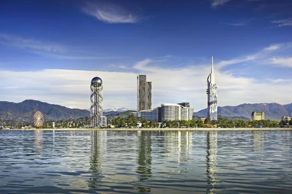 Apartment On Sherif Khimshiashvili Street 15B Batumi Zewnętrze zdjęcie