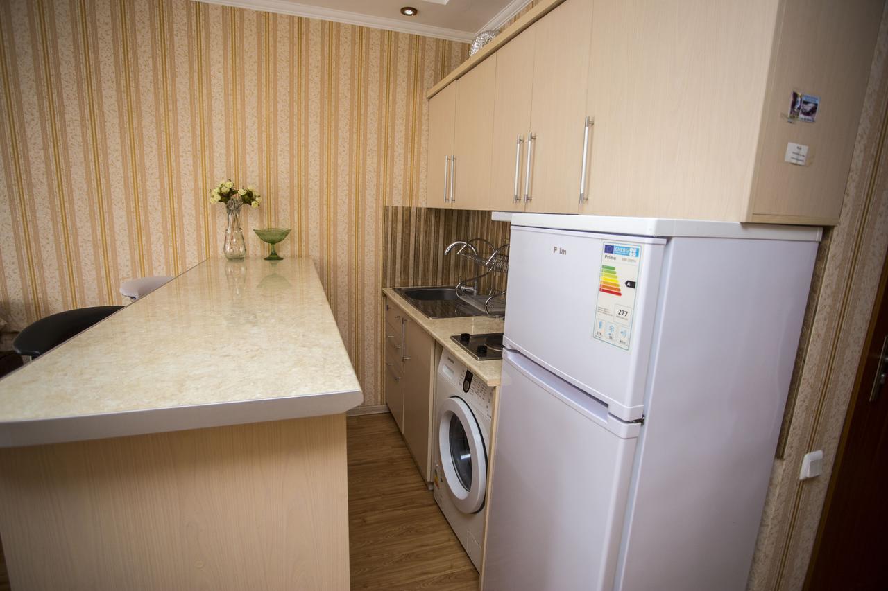 Apartment On Sherif Khimshiashvili Street 15B Batumi Zewnętrze zdjęcie