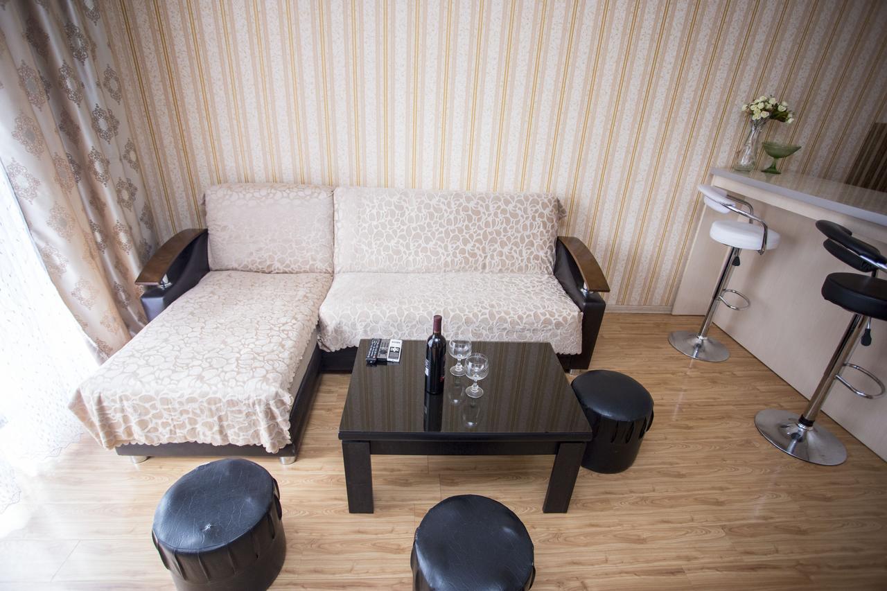 Apartment On Sherif Khimshiashvili Street 15B Batumi Zewnętrze zdjęcie