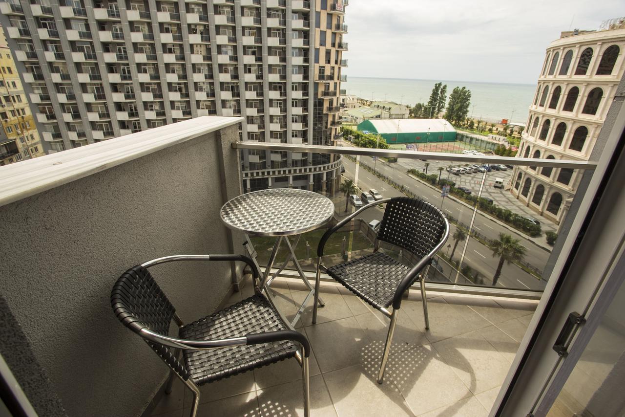 Apartment On Sherif Khimshiashvili Street 15B Batumi Zewnętrze zdjęcie