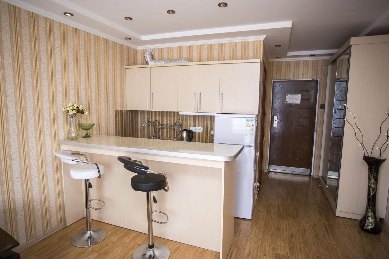 Apartment On Sherif Khimshiashvili Street 15B Batumi Zewnętrze zdjęcie