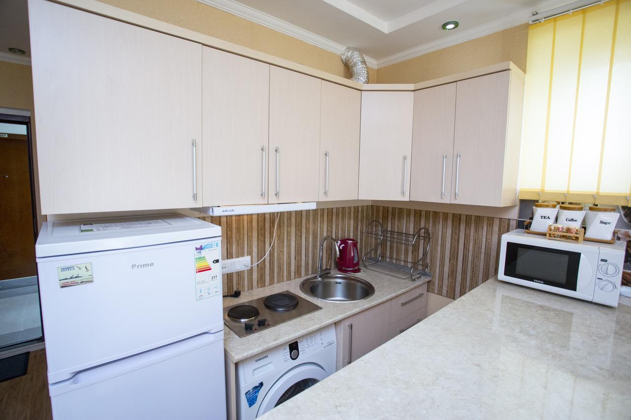 Apartment On Sherif Khimshiashvili Street 15B Batumi Zewnętrze zdjęcie