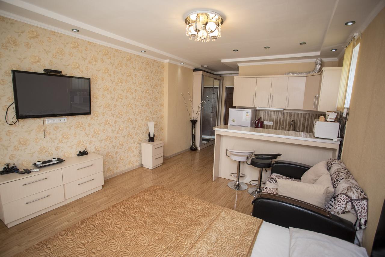 Apartment On Sherif Khimshiashvili Street 15B Batumi Zewnętrze zdjęcie