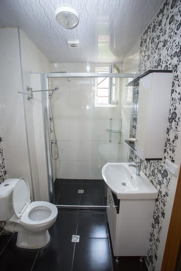 Apartment On Sherif Khimshiashvili Street 15B Batumi Zewnętrze zdjęcie